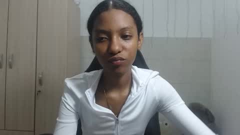 Snapshot of yukari_pr chatting on October 2025 01:58:01 AM YUKARI online show from October 2025 01:58:01 AM