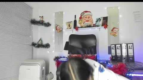 Yukio Davis  online show from December 2025 01:05:01 PM