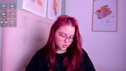 Yuliet online show from March 2025 05:01:01 PM