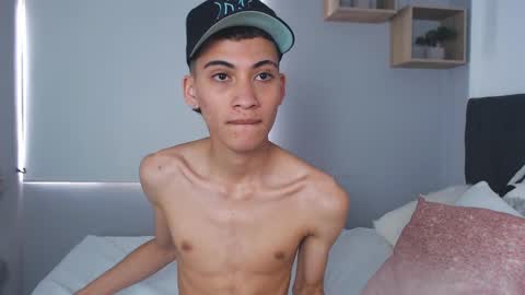 yulian_vasquez online show from February 2025 03:26:01 PM