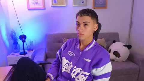 yulian_vasquez online show from November 2025 12:16:02 PM