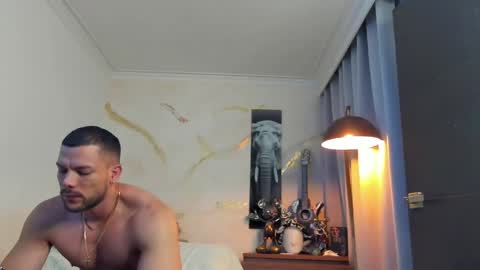 Snapshot of yulianpereira25 chatting on May 2026 02:19:02 AM yulian 2811 online show from May 2026 02:19:02 AM