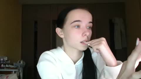 Yuliia online show from October 2025 09:32:01 AM