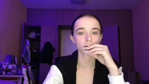 Yuliia online show from March 2026 07:26:01 AM