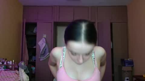 Yuliia online show from April 2026 12:46:01 PM