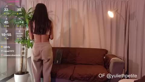 yuliethpetite online show from November 2025 11:36:02 AM