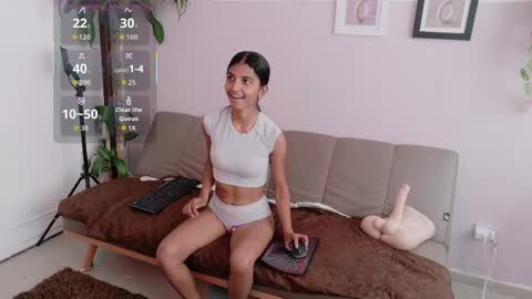 yuliethpetite online show from April 2026 01:16:01 PM
