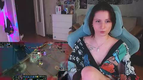 Snapshot of yum_neko_chan chatting on December 2024 09:35:01 PM Kris online show from December 2024 09:35:01 PM