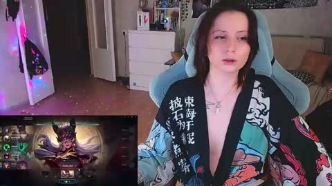 Snapshot of yum_neko_chan chatting on January 2025 09:00:02 PM Kris online show from January 2025 09:00:02 PM