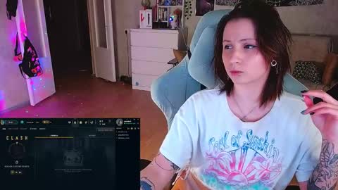 Snapshot of yum_neko_chan chatting on January 2025 09:02:01 PM Kris online show from January 2025 09:02:01 PM