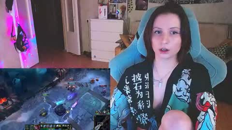 Snapshot of yum_neko_chan chatting on January 2025 08:49:01 PM Kris online show from January 2025 08:49:01 PM