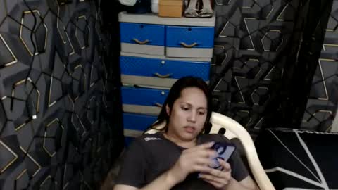 yumi online show from April 2026 12:52:02 AM