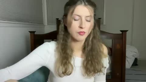 Snapshot of yumiandwolf chatting on November 2025 11:54:01 PM yumiandwolf online show from November 2025 11:54:01 PM