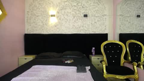 Snapshot of yumiviolet chatting on February 2026 07:54:01 PM YumiViolet online show from February 2026 07:54:01 PM