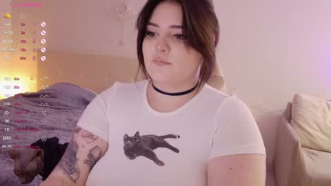 YumemiyaYumi online show from April 2026 07:08:01 PM