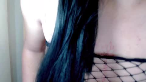 Snapshot of yummy_xandra chatting on June 2026 02:35:02 AM Xandra online show from June 2026 02:35:02 AM