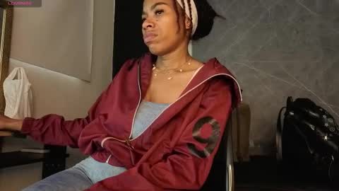 Yummyduo online show from October 2025 11:47:02 AM