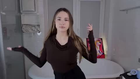 Snapshot of yummyemiily chatting on March 2026 04:47:02 PM Emily online show from March 2026 04:47:02 PM