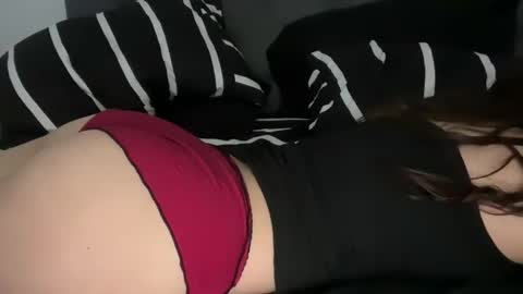 yummyybby online show from October 2025 06:26:02 PM