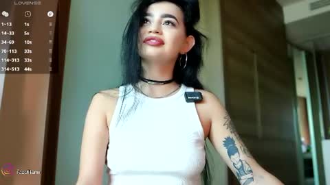 Snapshot of yuna_leen chatting on July 2026 09:47:01 AM yuna_leen online show from July 2026 09:47:01 AM