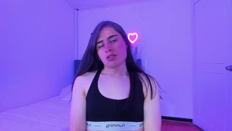 yuna_queen online show from October 2025 02:04:01 PM