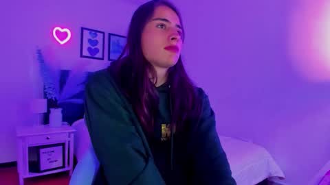yuna_queen online show from October 2025 01:53:02 PM