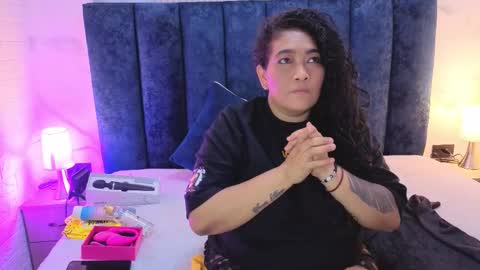 yunkeyc online show from November 2025 08:25:02 PM