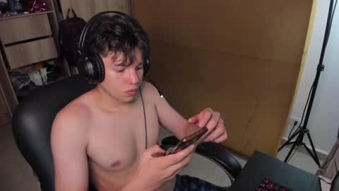 yurii_moody online show from December 2024 11:10:02 PM