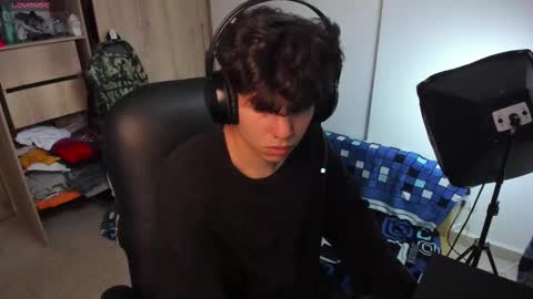 yurii_moody online show from September 2025 09:48:02 PM