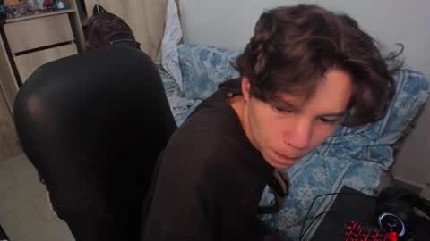 yurii_moody online show from November 2025 05:28:02 PM