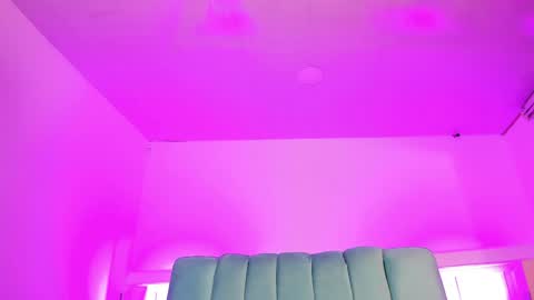 Yu  online show from April 2026 09:39:33 PM