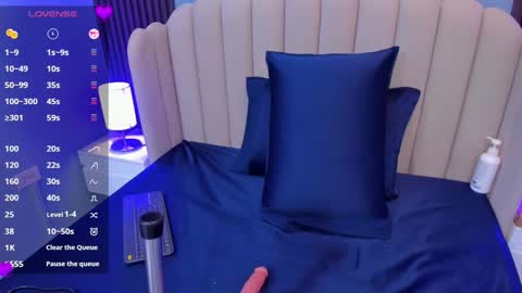 Yuyis  online show from December 2024 06:43:01 AM