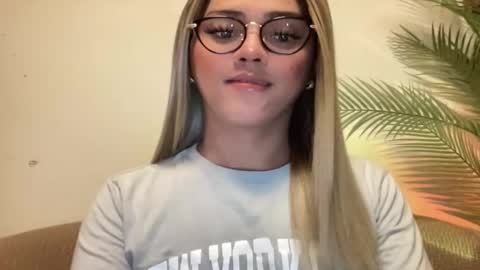 Miss Cali online show from March 2026 03:33:02 AM