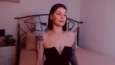 I V Y   online show from February 2026 09:40:02 PM