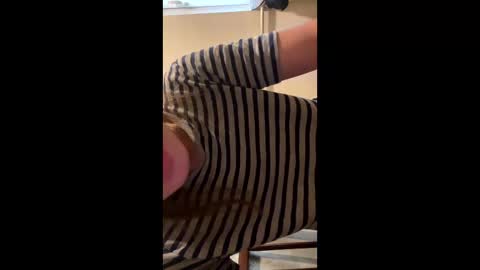 yzza_suave online show from November 2025 08:45:01 AM