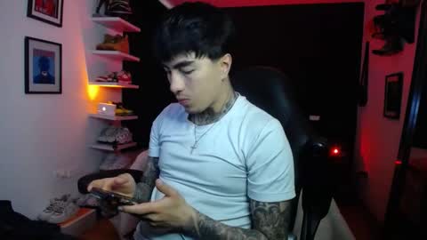 zac_muller1 online show from October 2025 01:53:02 PM