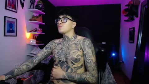 zac_muller1 online show from November 2025 04:33:02 AM