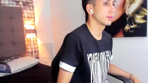 zack_isback online show from April 2026 08:59:01 PM