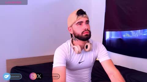 Snapshot of zack_sullivan22 chatting on October 2025 09:35:02 PM zack_sullivan22 online show from October 2025 09:35:02 PM