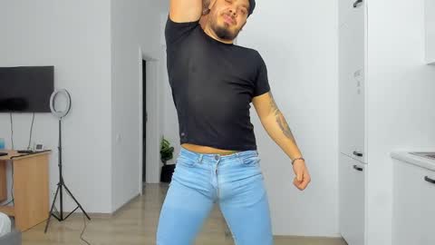 Snapshot of zackconnorsx chatting on March 2025 01:21:01 AM Zack online show from March 2025 01:21:01 AM