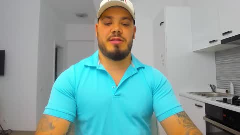 Snapshot of zackconnorsx chatting on October 2025 09:15:01 PM Zack online show from October 2025 09:15:01 PM