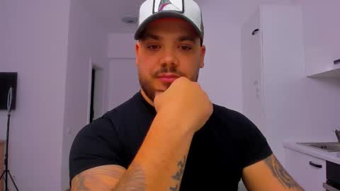 Snapshot of zackconnorsx chatting on October 2025 11:10:02 PM Zack online show from October 2025 11:10:02 PM