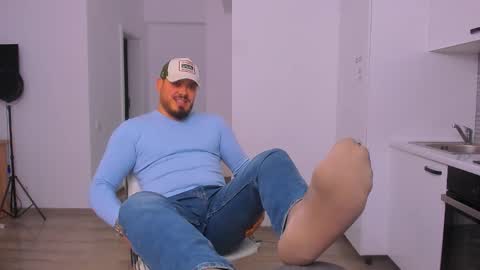 Snapshot of zackconnorsx chatting on November 2025 11:40:02 PM Zack online show from November 2025 11:40:02 PM