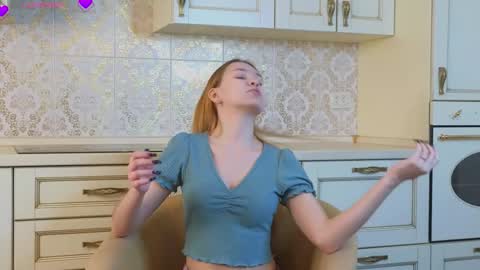 Marina online show from December 2025 12:03:02 PM