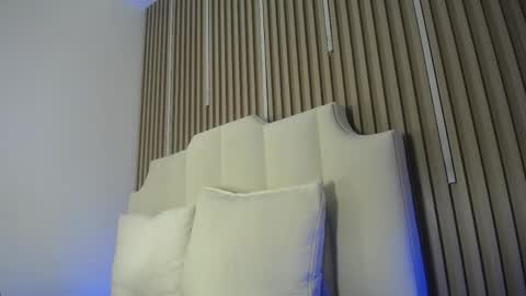 Snapshot of zafiro_cat chatting on May 2026 06:30:01 AM Zafiro online show from May 2026 06:30:01 AM