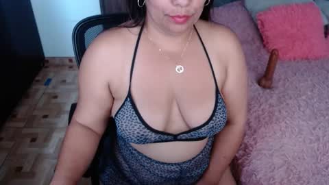 Zahi ... wants to play with everyone...yessss online show from September 2025 01:33:02 PM