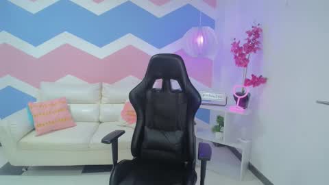 Snapshot of zahira__ chatting on February 2026 06:52:01 PM Zahira online show from February 2026 06:52:01 PM