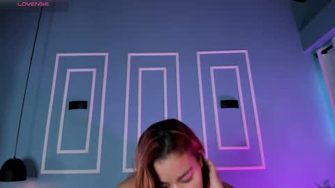 Snapshot of zaily_zc chatting on December 2025 11:59:01 AM Zaily online show from December 2025 11:59:01 AM