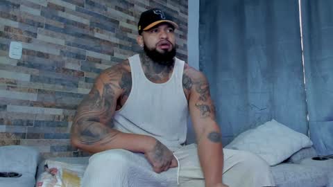 Snapshot of zain_diesel7 chatting on February 2025 12:55:01 PM INSTAGRAM yormanfit7 online show from February 2025 12:55:01 PM