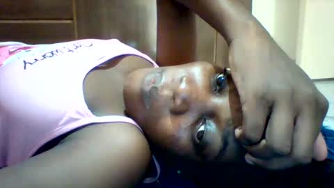 Snapshot of zainxxxx chatting on May 2026 10:33:01 AM zainxxxx online show from May 2026 10:33:01 AM